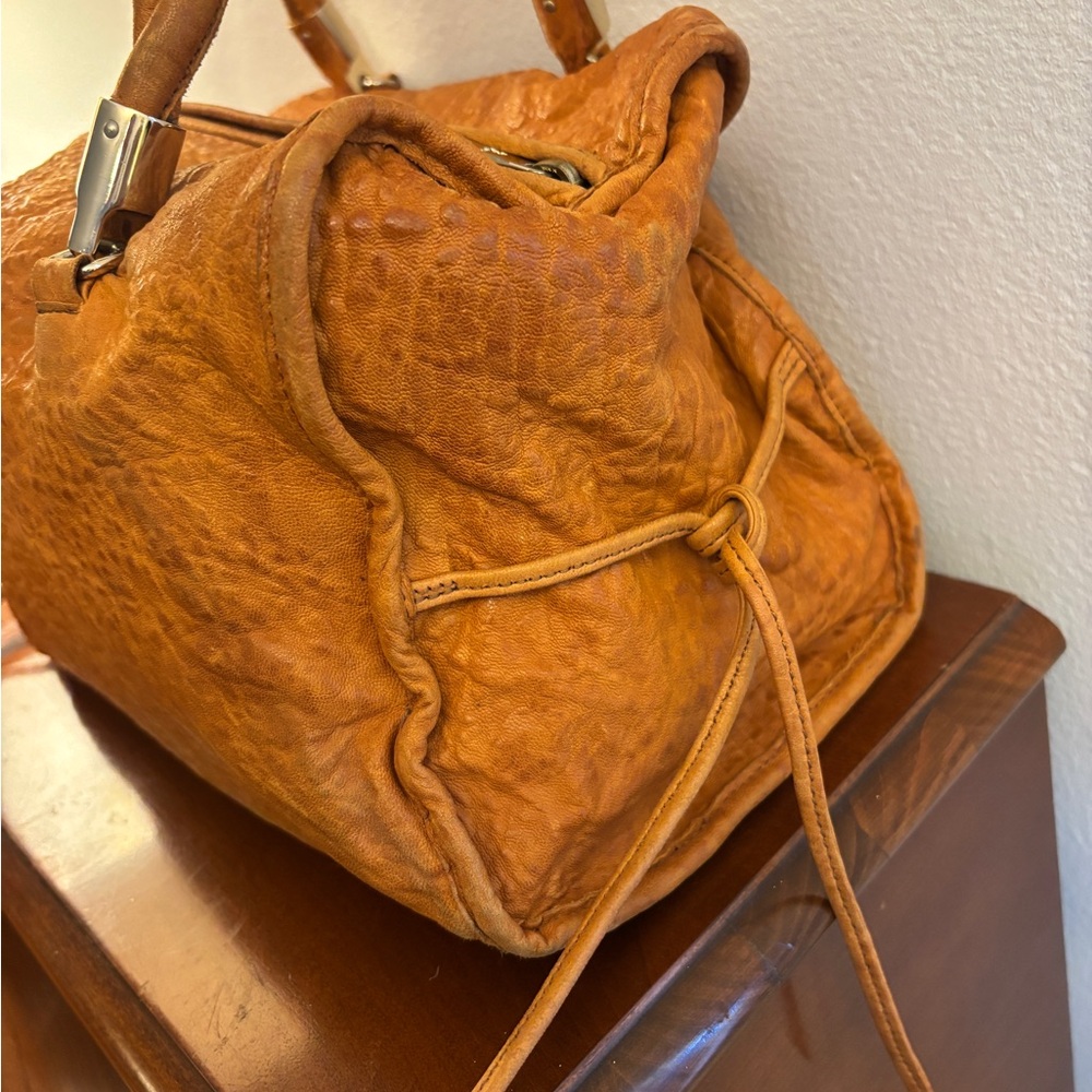 Tre Vero Leather Shoulder Bag - image 3